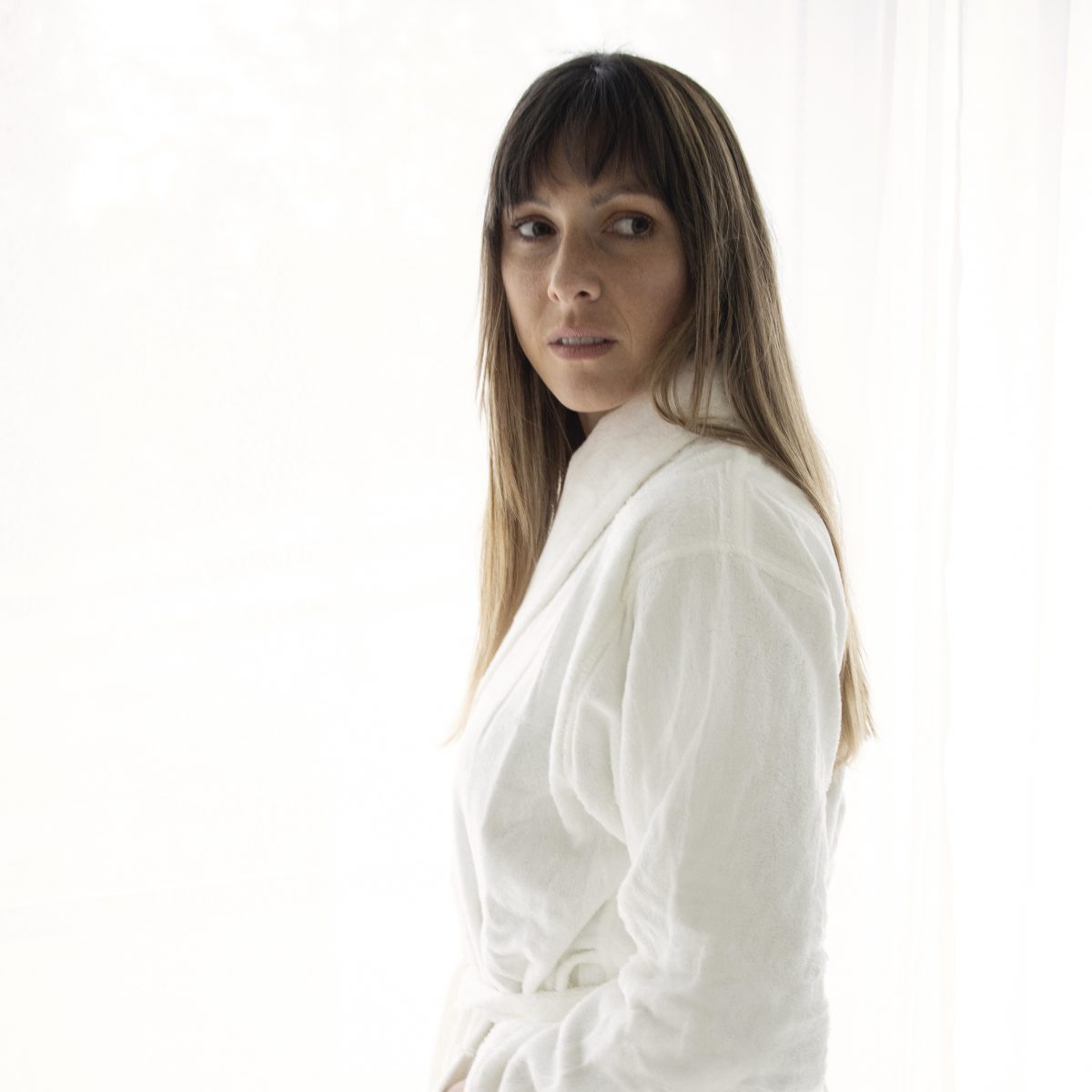 WHITE BAMBOO BATHROBE L BAMBOO BATHROBE